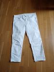 Brezhibne bele jeans 7/8 hlače