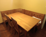 2 Stola + Jedilna miza iz masivnega lesa