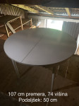 Bela lesena miza s podaljškom