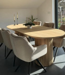 Hrastove jedilne mize