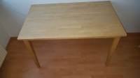 Jedilna miza, pravi les, masivna, 120x75 cm, zelo lepo ohranjena
