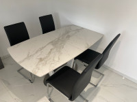 Jedilna miza s 4 stoli