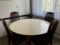 Kuhinjska okrogla miza in stoli