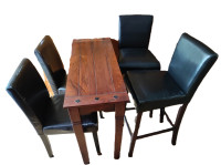 Prodam lepo ohranjeno manjšo jedilno mizo (2os), 2x stol in 2x b.stol