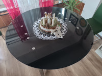 Prodam okrogla stekleno mizo