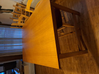 Prodamo raztegljivo hrastovo mizo