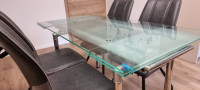 Raztegljiva steklena miza 140-200 cm x 80 cm