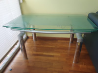 Steklena miza