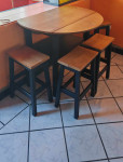 Kuhinjska miza in stoli-barska