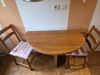 Zložljiva jedilna miza s 4 stoli