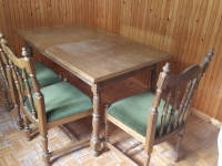 Starinska miza in trije stoli