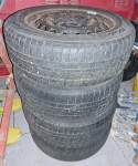 Jeklena platišča 16 col z zimskimi pnevmatikami