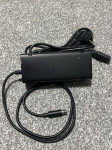 Originalni napajalnik za Xbox 360 E – testiran, popolnoma delujoč