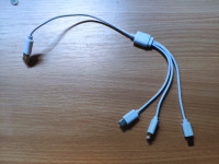 USB polnilni kabel s 3 priključki USB-C, microUSB, Lightning