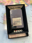 ZIPPO original vžigalnik 250 ZIPPO LOGO - IZJEMNO lep primerek!