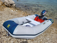 Zodiac 310 brez motorja