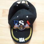 Kapa USA,vezena-Nova + Kostkoti GRATIS
