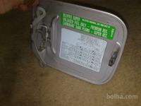 Audi A4 (B5) - vratca rezervoarja-kot nova