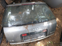 audi a6 2002 karavan havba zadaj prtljažnik zadnja komplet prtljažna v