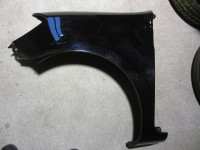 Blatnik levi za Clio 3 nov pobarvan v črni metalik barvi 195