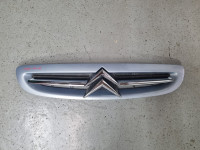 Citroen xsara 2001-2005 PREDNJA MASKA