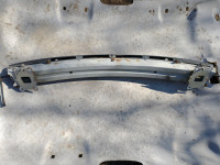 subaru impreza 2011 traverza spredaj prednja sprednja origina