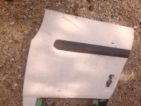 fiat doblo 2012 drsna vrata levo malo poškodovano