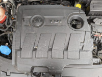 vw volkswagen golf 6 VI 2011 plastični pokrov motorja zaščita pod moto