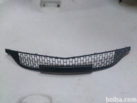 lancia delta 2010 mrežica odbijača spredaj sprednja original
