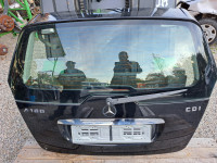 Mercedes A W169 pokrov prtljage prtljažna vrata