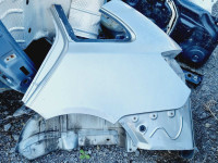 Škoda Fabia 2 karavan zadnji levi blatnik stran karoserija