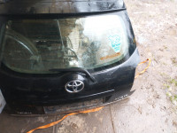 toyota auris havba zadaj zadnja prtljažnik motorček brisalca steklo