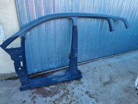 Vw Touran levi prag A stebriček B stebriček strešni treger karoserija