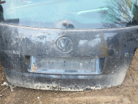VW volkswagen touran 2005 havba zadaj vrata prtljažnik brez rje