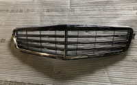 w204 C-razred maska MERCEDES grill spredaj 2007-2011