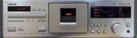kasetofon Teac V-7000 daljinec  prodam,ali menjam za gramafon