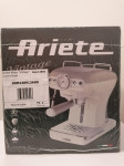 Kavni aparat Ariete Vintage 1389, bež barve nov zapakiran