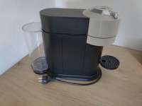 Kavni aparat Nespresso