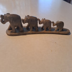 4 sloni