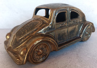 Medeninasti Volkswagen hrošč