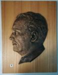 Profilni reliefi glave Josipa Broza - Tita (Momo Vukovič)