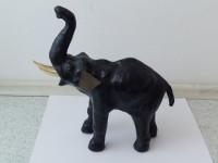 STAR,VELIK,KIP SLONA,NAREJEN IZ PRAVEGA USNJA