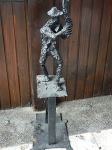 umetniški kip iz železa