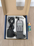 Ericsson T20e (nov v škatli z vsemi dodatki)