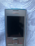 Klasični mobilni telefon NOKIA X2-00