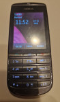 Mobilni telefon Nokia 300