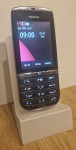 Mobilni telefon Nokia 300