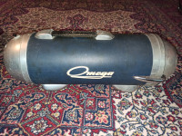 Starinski sesalnik Omega