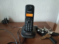 Telefon Panasonic stacionarni prenosni