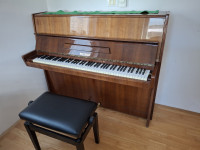 Pianino Petrof